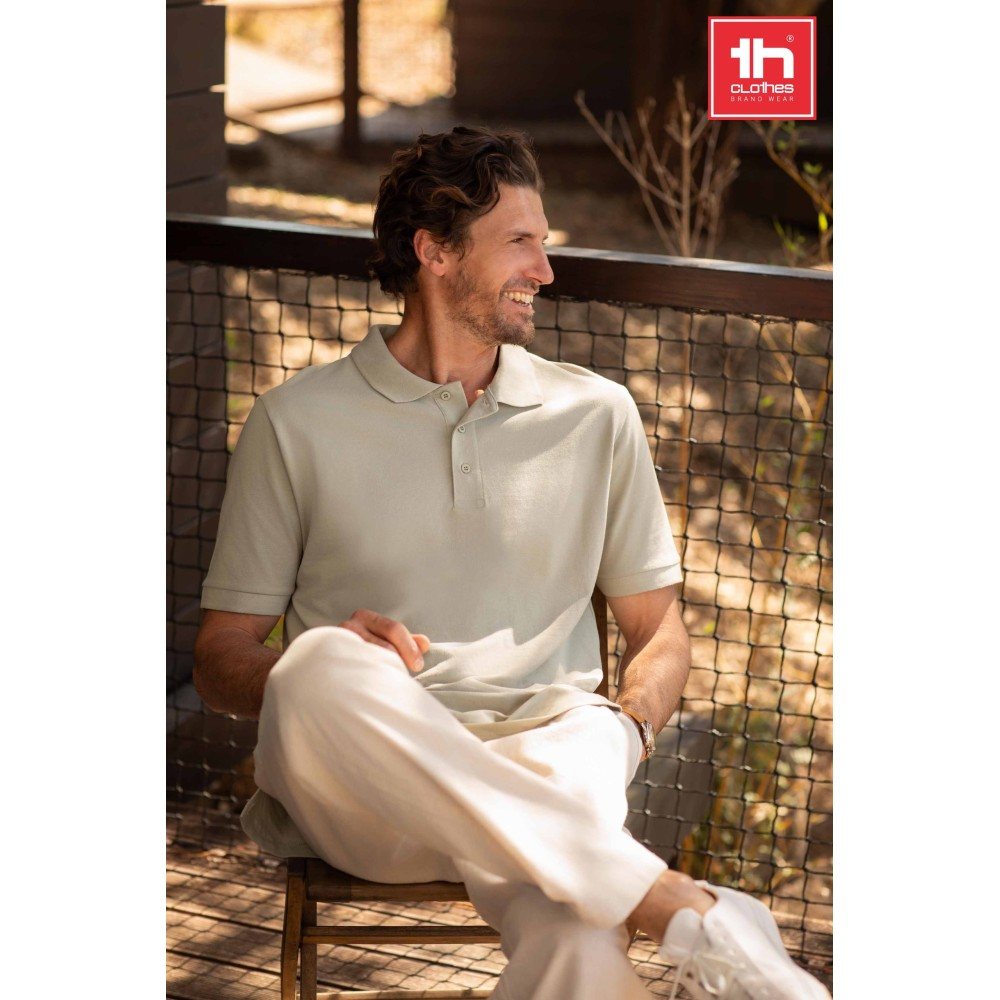 Polo Adam puesto, foto de TH Clothes