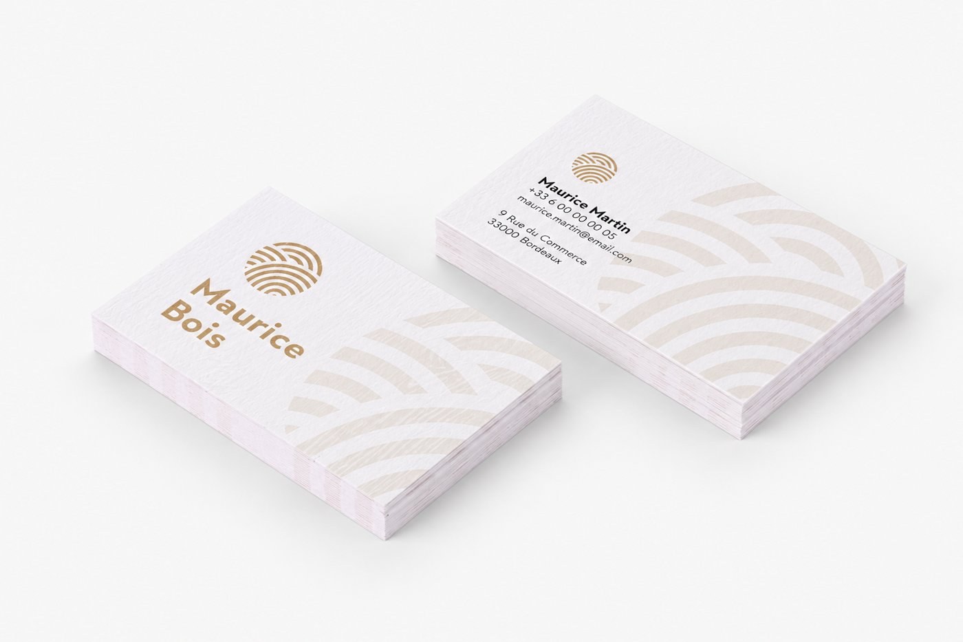 Tarjetas de visita en papeles texturados — vista 3