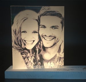 regalo original lámpara del amor personalizable vista frontal encendida — vista 2